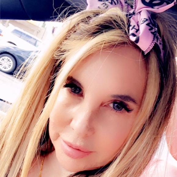 Meet your Posher, Linda - Picture 1 of 1